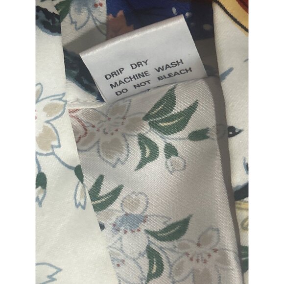 Jade Brand, White Floral Print/Geisha Design Long Polyester Kimono - Picture 11 of 11